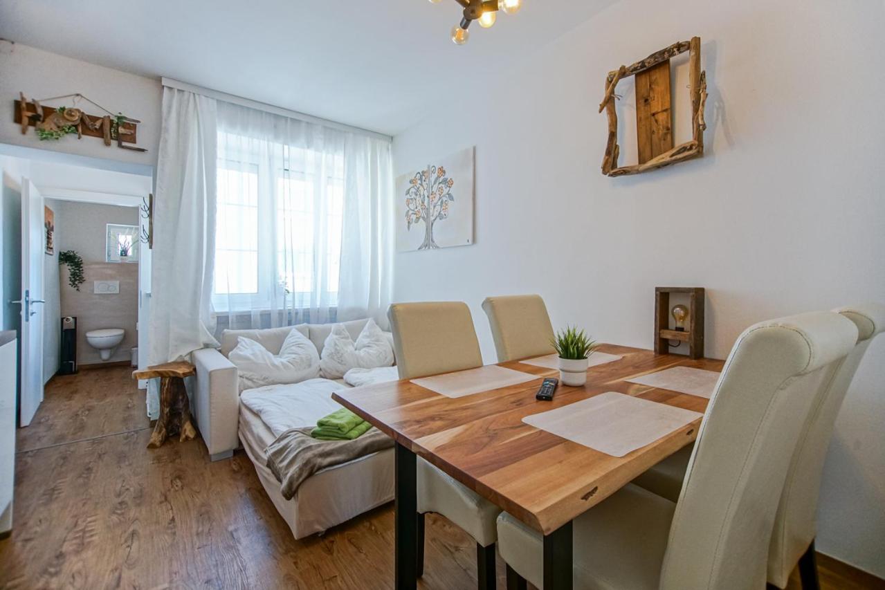 Auszeit Steiraland 7 Mit Ueberdachten Balkon Und Parkplatz Leoben  Bagian luar foto